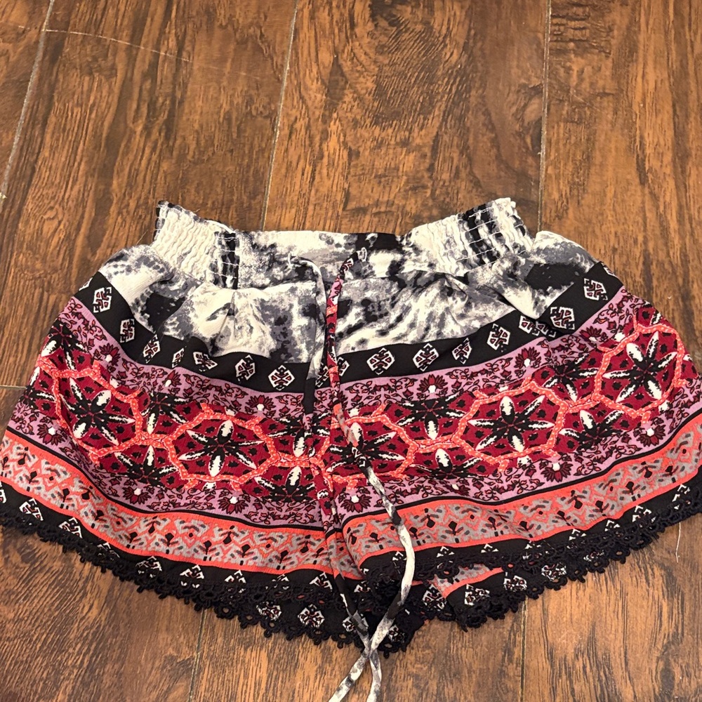 About A Girl High Waist Patterned Shorts - Red, Black, White